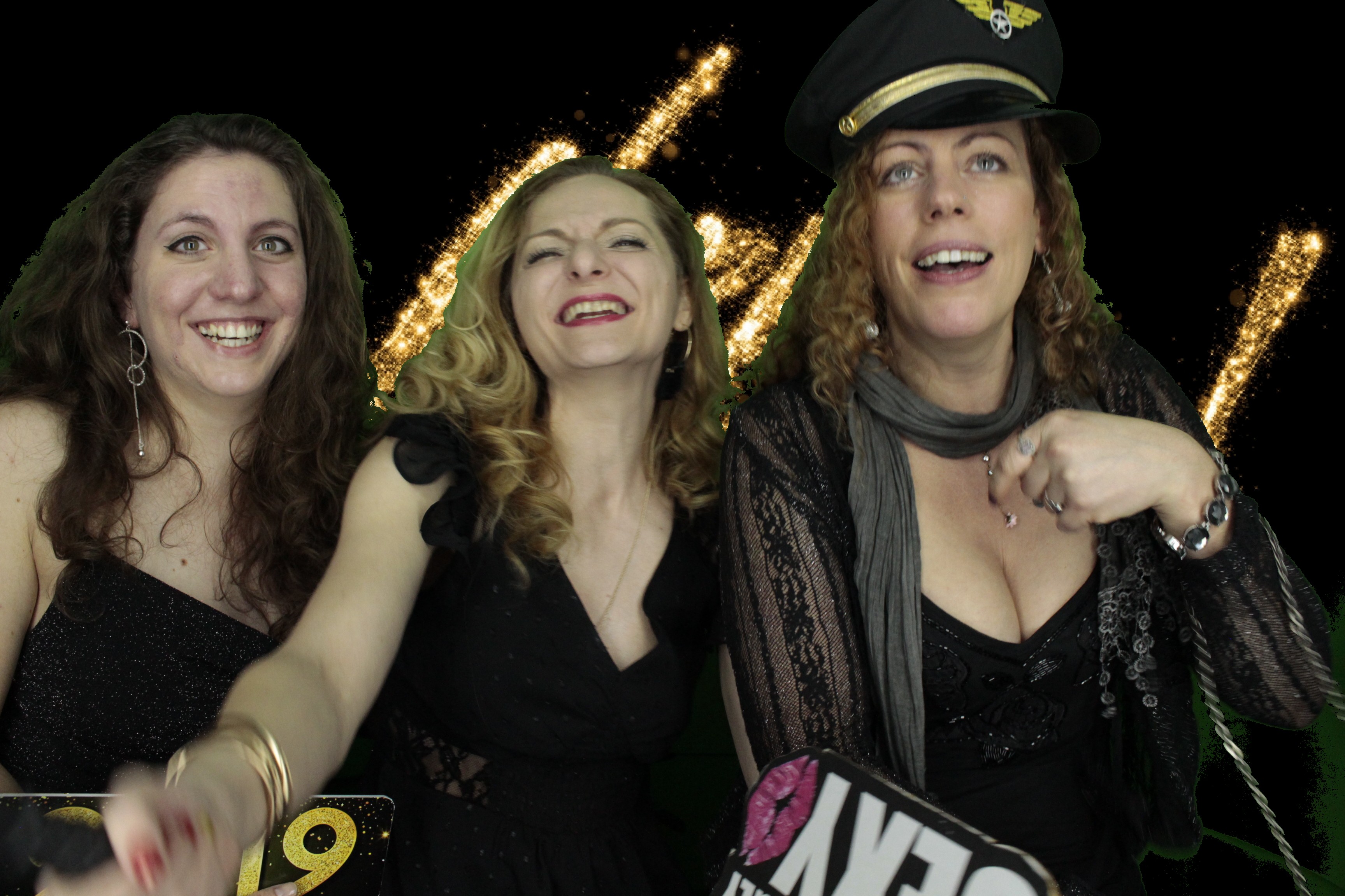 New Years Eve Party Silvermere | View more photos from the event at gallery.myphotoboothexperience.co.uk/u/MyPhotoBoothExperienceLtd/New-Years-Eve-Party-Silvermere